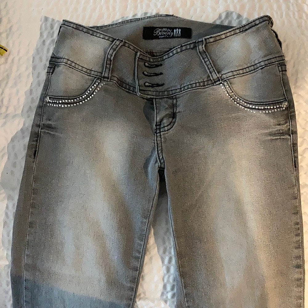Women’s gray jeans
